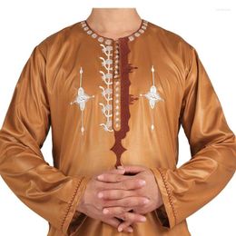 Ethnic Clothing Wholesale Islamic Men's Robe Pakistan Cotton And Linen Two-Piece Embroidered Muslim Thobe With Pants
