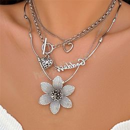 4Pcs Creative Vintage Big Rose Flower Love Heart Pendant Choker Necklace Women Goth Chain Y2K Jewellery Wed Accessories