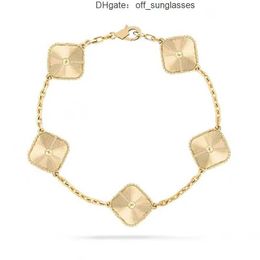 designer bracelets Van Clover Bracelet Four Leaf 18K Gold Love Bangle Pendant Sparkling Crystal Diamond for Women Girl Wedding Mother' Day Jewelry with box SFT1