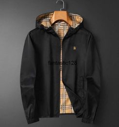 Designer mens jacket Spring and Autumn windrunner tee sports windbreaker casual zipper jackets clothingM-3XL0303