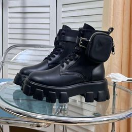 Botas de grife mulher botas austrália botas martin elegante clássico couro triângulo invertido borracha mate marca preto branco botas de plataforma mulheres luxo bezerro