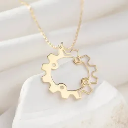 Pendant Necklaces Punk Mechanical Gear Necklace For Women Stainless Steel Personality Hip Hop Rock Fashion Men Jewellery Gifts