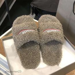 Sheep Sandal Thick Shearling Wool Women Wearing 2023 Furry New Spring Sandals Soled Embroidery Mesh Slipper Cake Couples Balencaiiga 3TW8