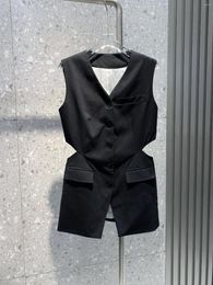 Women's Suits Spring And Summer Temperament Hollowed-out Waistcoat Upper Body Fashion Age Reduction!
