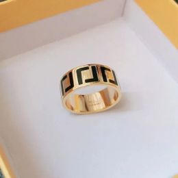 Designer Fashion Ring Designer Brand Jewellery Men Womens Simple Metal Gold Silver Luxury Couples Rings Memorial Day Birthday vegetarian ring couples luxurious