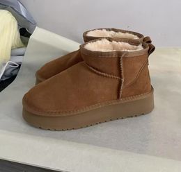 Modische Hausschuhe mit dicker Sohle für Männer und Frauen, Mini-Schneestiefel, warme Plüschstiefel aus Schaffell, weiche und bequeme wasserdichte Hausschuhe, schönes Geschenk