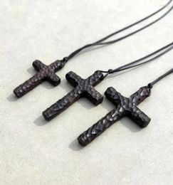 Pendants Top Grade Ebony Hand Carved Cross Necklace For Women Men Jewellery Fashion Solid Wood Pendant Male Choker Accessories Gift