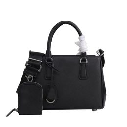 Classic Saffiano Designer Shoulder Bag Women Designer Tote Luxury The Totes Bag Fashion Crossbody Purse Woman Casual Bags Vintage Small Handbag with Pouch Wallet