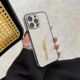 iPhone 13 12 Pro Max Designer Phone Case for Apple 15 14 11 Plus Luxury Bling Diamond Studded Bumpers Glitter Mobile Back Cover Sparkling Fundas Gold Hardwares White