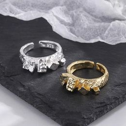 Gli anelli a grappolo FoYuan color argento Il rock europeo e americano è minimalista e alla moda di fascia alta con gioielli in stile cool