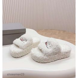 Letter Sandal Furry Sandals Slipper Shearling b Family Thick Sole Balencaiiga Wool Women 2023 Embroidered New Autumn Winter Cotton with Lamb VW2X