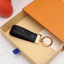 High Quality Keychain Classic Exquisite Designer Car Keyring Zinc Alloy Letter Unisex Lanyard Gold Black Metal Small Jewelry 6B
