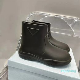 2023-Designer Foam Rubber Booties Fashion Roman Boot Womens Rain Boots Rubber Tread Sole Classic Galoshes Black White Light Blue