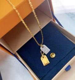 Classic Chain Necklaces diamond earrings Designers Bracelets For Women Luxury Designer Jewelry Sets Two Square Cards Pendant Necklace gifts