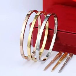 Brand Designer for Men and Women Fashion Couple carrtier Diamond Free 4mm Cuff 316L Titanium Steel Gold Bracelet Jewelry