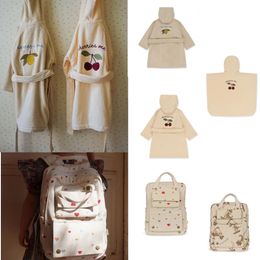 Pajamas Flower Girl Robe KS Brand Bathrobe Baby Swimming Robe Hooded Towels Kids Clothes Boys Sleepwear Kimono Children School Bag 231031