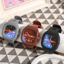 Wristwatches 2023 Fashion Square Quartz Watches Women Men Casual Rubber Strap Wrist Watch Students Relogio Digital Dial