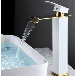 Kitchen Faucets QIUCI Waterfall Basin Sink Faucet Gold and Black Brass Bathroom Deck Mounted Washbasin Taps 231030