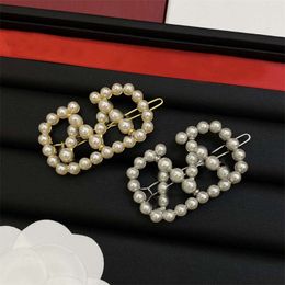 Designer Brand Buckle Clip Hairpins Hollow Barrette Lady Fashion Gold Color Metal Hair Clips Women Luxury Pearl Hairpin Jewelry Barrettes