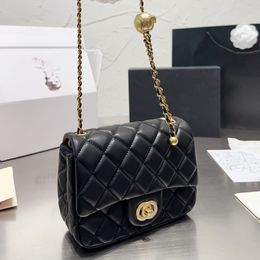 Designer-Tasche, Umhängetasche, modische Tasche, Tragetaschen, Ketten-Umhängetasche, silberne Geldbörse für Damen, CC-Handtaschen aus Lammleder, luxuriöse Klappe, Kartenhalter, Clutch, Geldbörse