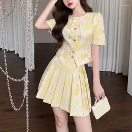 Work Dresses Fashion 2pcs Sets Women Outfits Vintage Lace-up Floral Print O-neck Button Crop Tops Elastic High Wasit Pleated Skirts Suits