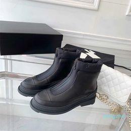 women's snow boots every year Leather women's short Boots are fashionable and warm with plush boot designs