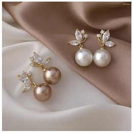 Stud Earrings 2023 Arrival Fine Ladies Micro Zircon Butterfly Shape Pearl White Champagne For Women Jewelry Gift