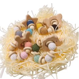 Teethers Toys Coskiss Baby Care Bracelets Wooden Teether Crochet Chew Beads Teething Rattles Toy Montessori 231031
