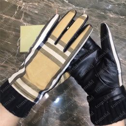 Designer Gloves For Women Classic Plaid Mens Luxury Gloves Winter Warm Finger Sleeves Heated Hands Fashion Genuine Leather Glove NO BOX M-5