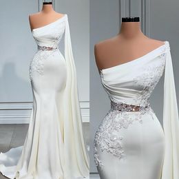 Elegante weiße Meerjungfrau-Brautkleider, trägerloses Brautkleid, Illusions-Taille, Pailletten, Applikationen, Sweep-Zug, Robe de Mariee-Brautkleider