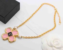 2023 Luxury quality Charm flower shape pendant necklace with black and pink color design in 18k gold plated have stamp box cross style PS4788A