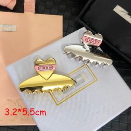 Luxury Barrettes Designer Womens Girls Gift Gold Silver Hairpin Brand Classic Versatile Leisure Hairclips Fashion Heart Pink Letter Metal Shark Hairpin Hair Clips