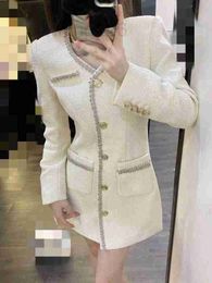 Basic Casual Dresses Designer 2023 Autumn/Winter New Style Elegant Style White Round Neck Single breasted Studded Diamond Tweed Dress GQV8