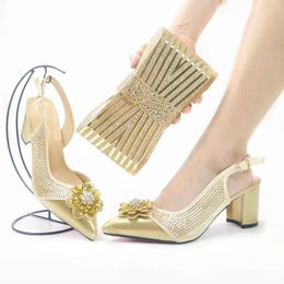 Dress Shoes 2023 Italian Design And Bag To Match In Gold Color Decorate With Rhinestone Pumps For Wedding Party