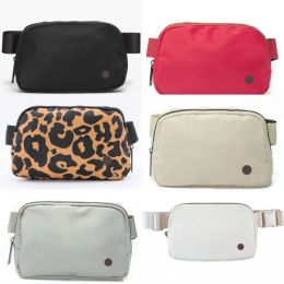 Nylon Belt Waist Bags Fanny Packs Everywhere Designer Bag Yoga Sport Shoulder Chest Solid Colour Black White Casual Sacoche Fur Breathable Luxury Bum Bag Fashion E23