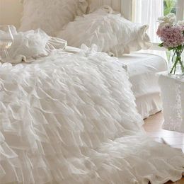 Bedding Sets Romantic Puffy Cake Lace Ruffles Princess Wedding Set Plush Warmth Velvet Fleece Duvet Cover Bed Sheet Pillowcases