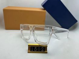 2022 Designer Sunglasses Fashion Summer Beach Glasses Full Frame Letter Rectangle Design for Man Woman 8 Optional High Quality 1502