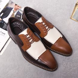 Derby Männer Schuhe Britische Farbblockierung PU-Persönlichkeit spitzer Zehenflügel Tipp Schnürung Fashion Business Casual Party täglich ad093