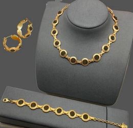 Luxueux résine époxy bijoux femmes collier de chaîne épais bracelet boucles d'oreille banshee medusa portrait 18k plaqué dames de créateur bijoux vnbr 4003