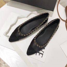 Kadın Ayakkabı Direnli Ayak Parmağı Balerinler Elbise Ayakkabı Bale Pompası Zincirleri Kafalı Yumuşak Deri Tasarımcı Ayakkabı Loafer Flats Topuk Pompaları Seringer Slingbacks