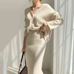 Women's Tracksuits ABRINI Women Knitted Two Piece Sets Sweater and Skirt Outfits Elegant Sexy Knit Tops Female Sweater OL Elegant Sets Autumn 2021 T220827