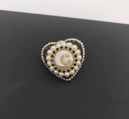 2022 Top quality Charm heart shape brooch and nature shell beads in 18k gold plated have box stamp PS7096A