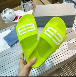 men women designer slippers pool slides Black Green White Cool Grey Beige Blue soft Pink Yellow mens Rubber sandals Paris shoes high quality