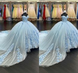 Light Sky Blue Chapel Train Quinceanera Dresses Sweetheart 2023 Pearls 3D Lace Flowers Applique Beaded Sweet 16 Dress Ball Gown Puffy Formal Special Occasion Womens