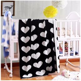 Blankets Throw Blanket Black White Love Pattern Pink Grey Heart Cotton Knitted 110 130cm For Kids Bed Sofa Travel Home Textile