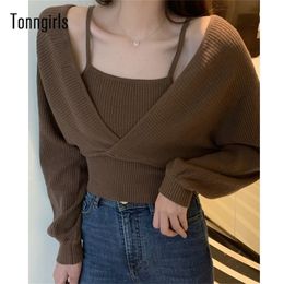 Womens T Shirt Tonngirls Vintage Fake Twopiece Tshirt Long Sleeve Halter Black Tops Knit Slim Sweater Top Autumn Sexy Female Tee Tops 220902