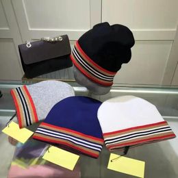 Designer Knitted Hats Winter Men Women Leisure Beanies Fashion Embroidery Letter Sports Hat Woollen Caps for Christmas Wind Protection