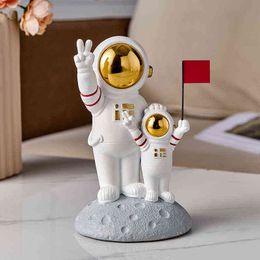 Decorative Figurines Creative Astronaut Decoration Home Living Room Entrance Cosmonaut Decor Parent-Child Room Layout Desktop Spaceman Ornament Gift