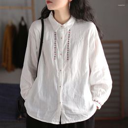 Women's Blouses Johnature Retro Embroidery Turn-down Collar Single Breasted All-match Shirt 2022 Autumn Cotton Linen Comfortable Women Tops