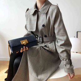 Women's Down Parkas Autumn Vintage Houndstooth Women Long Trench Coat Turn Down Collar Double Breasted Oversize Loose Trench Coat With Belt 2021 T220902